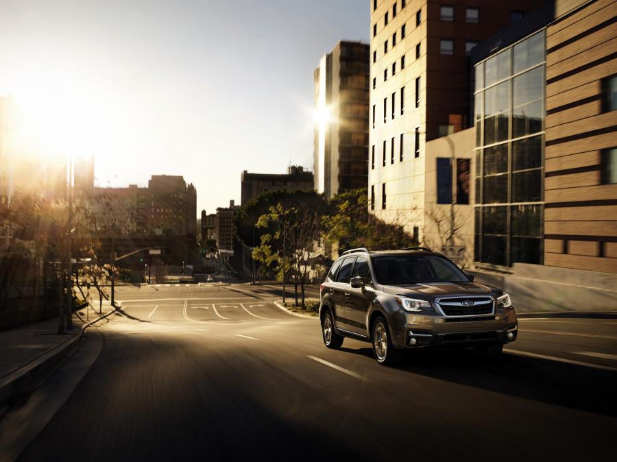  Subaru Forester 2.5i 2016 года  (US) (фото 2 из 8)